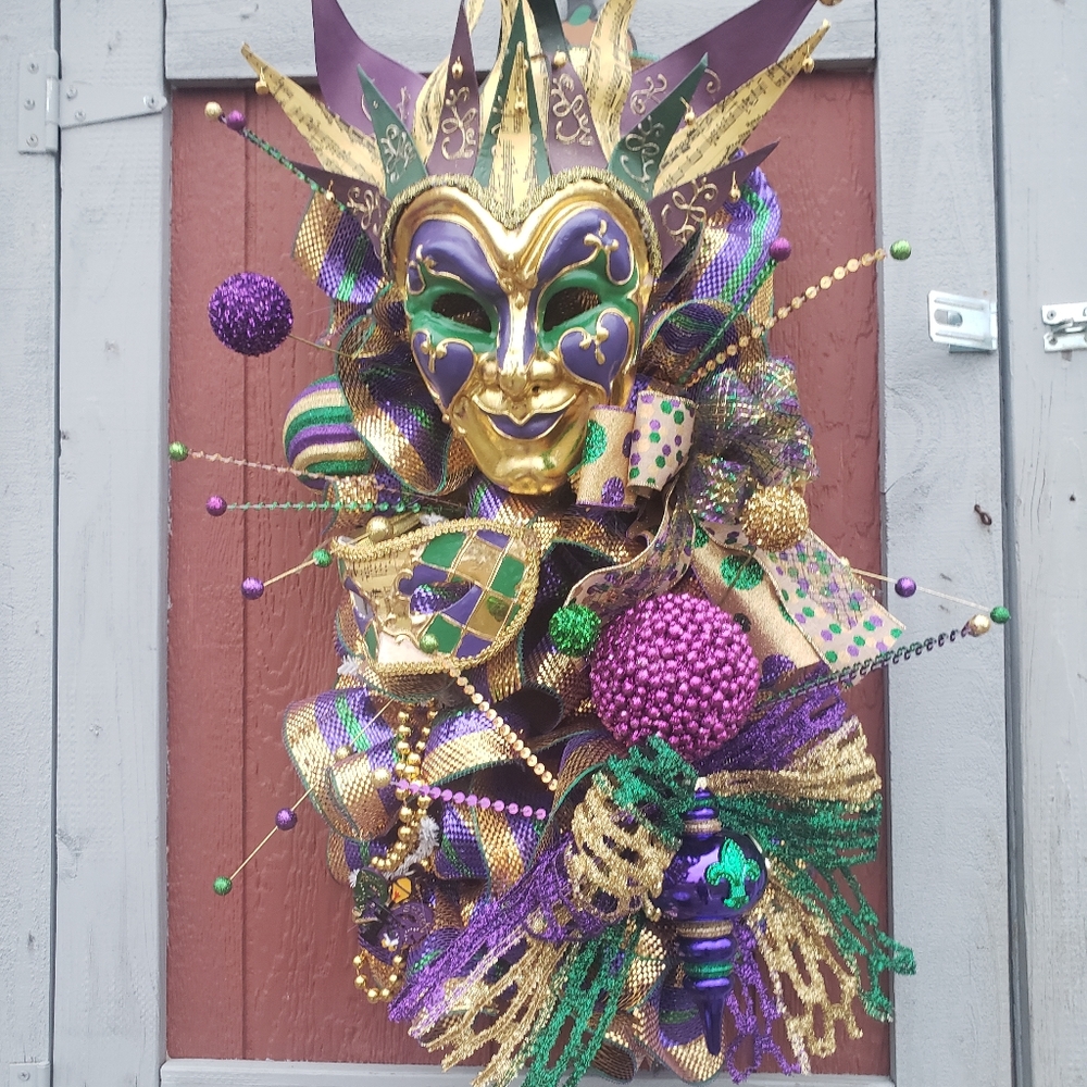 Mardi Gras swag wreath purple gold Jester Mask Fes